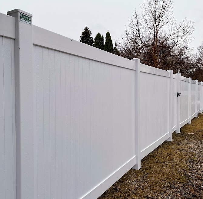 Durable Fence Installation Completed on University Park Drive, Regina